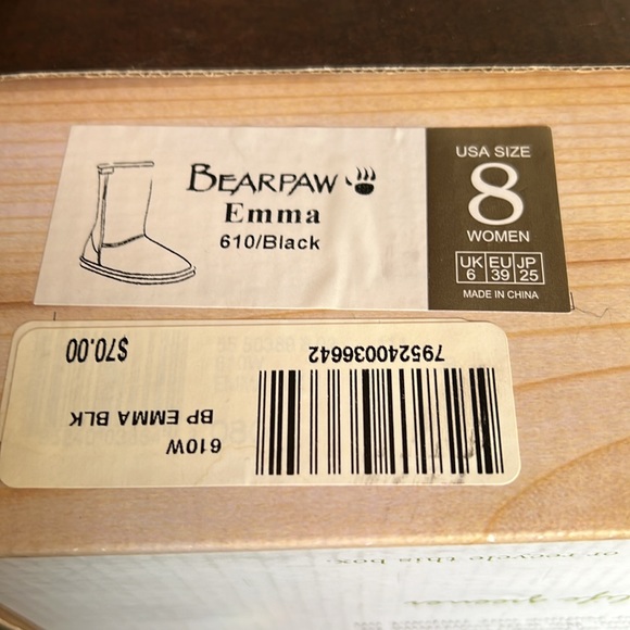 BEARPAW EMMA WOMENS SUEDE BOOTS IN SZ 8… GENTLY WORN…CUTE…RETAILS FOR $70. - Picture 5 of 7